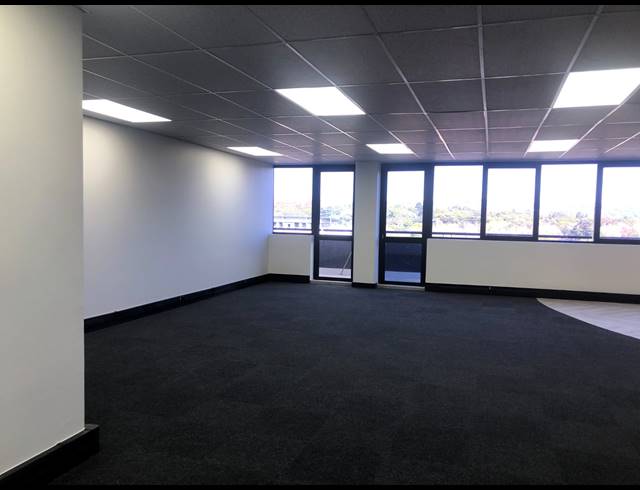 137M² OFFICE TO LET IN ROSEBANK